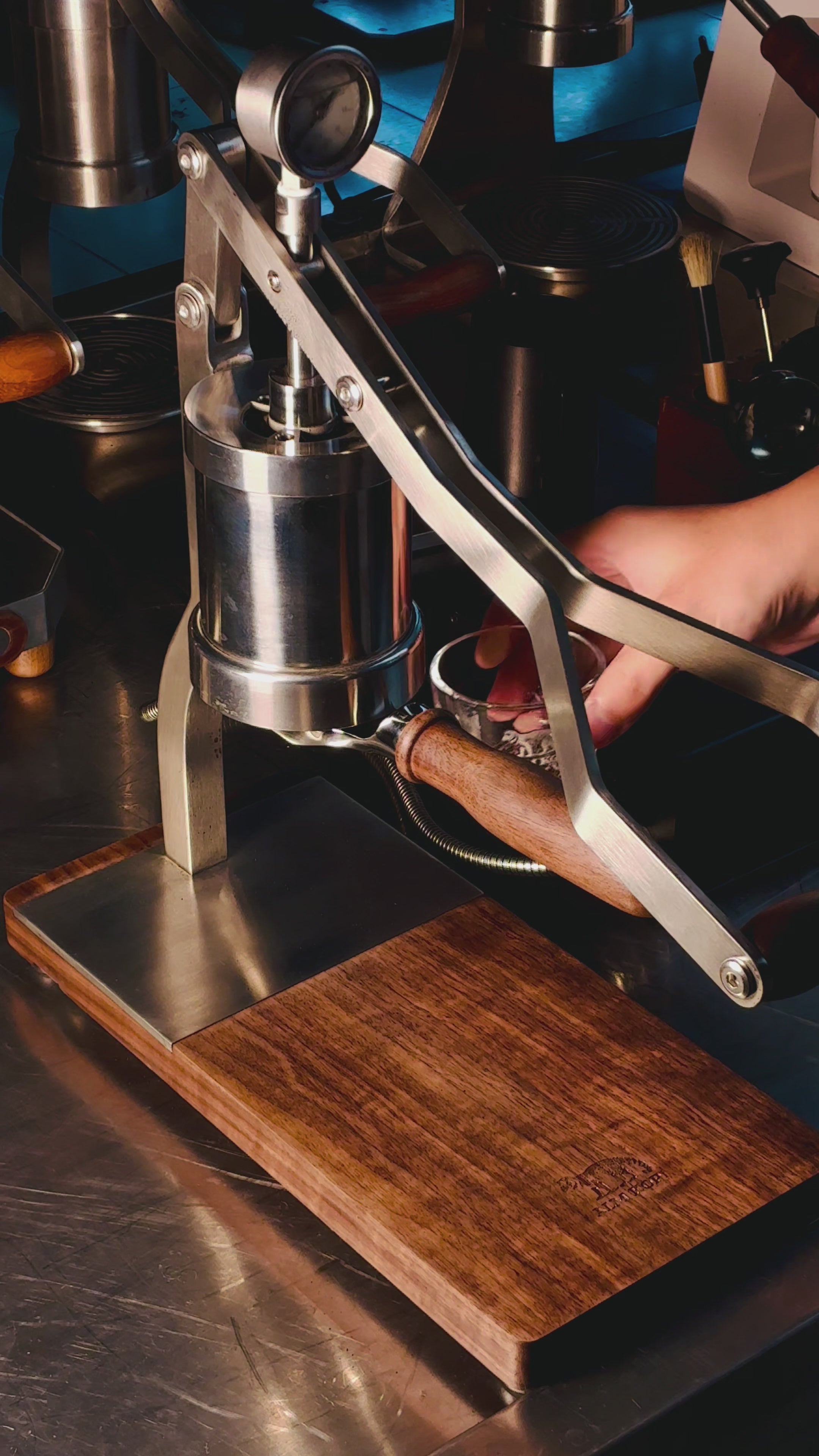 Aleman 2 Manual Lever Espresso Machine | PID Temp Control & 58mm Pro G
